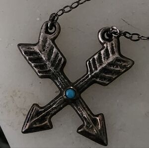 Silver Tone Turquoise Accent Stone Crossed Arrow Pendant Necklace